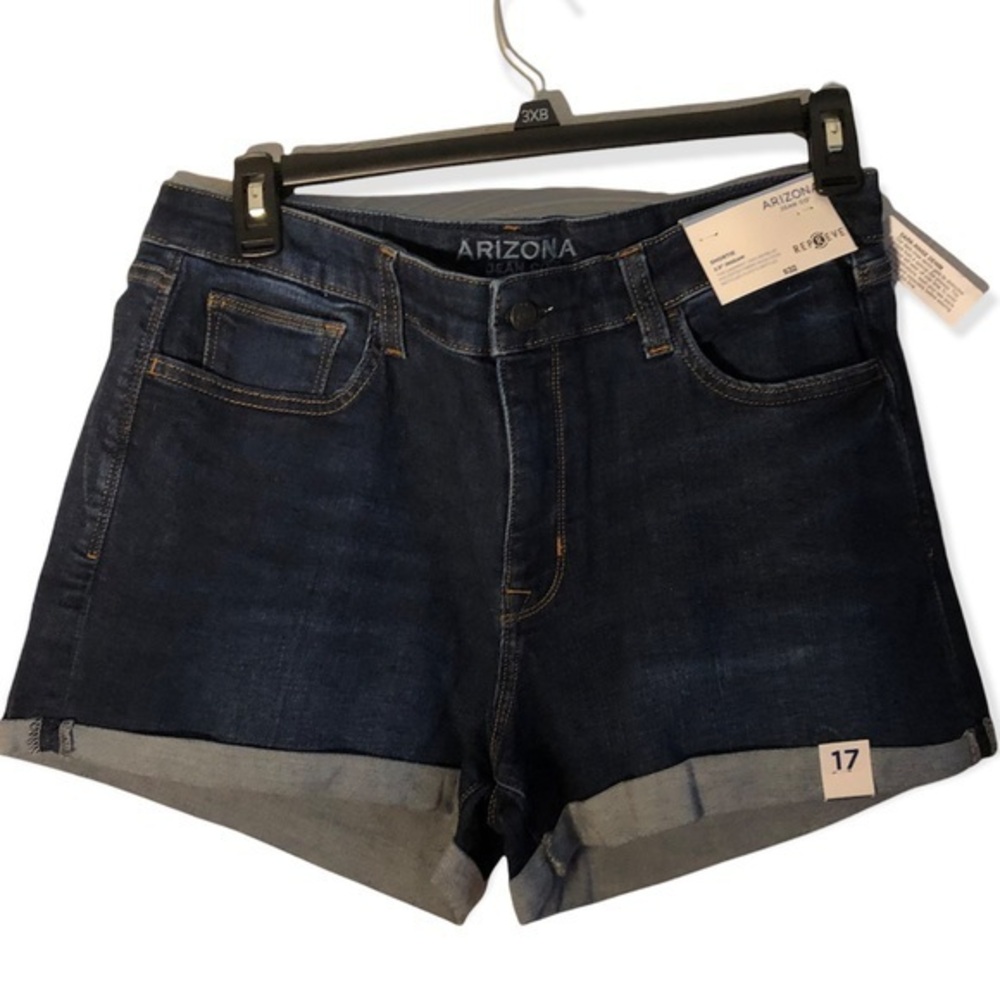 Arizona Jeans Women’s Size 17 Blue Jean Short New With Tags